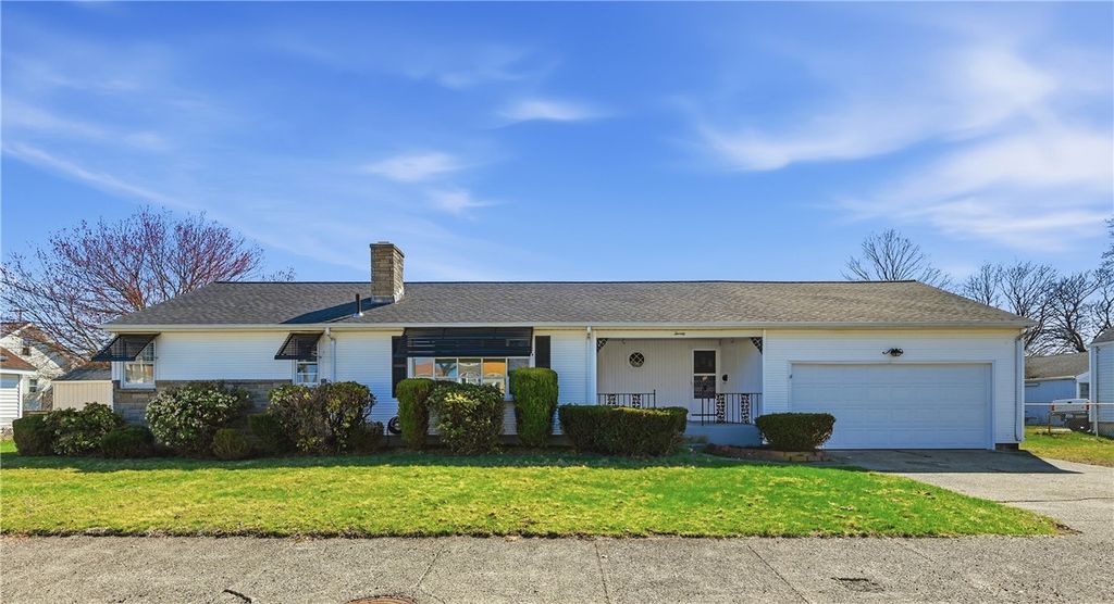 20 Dean Street, Pawtucket, RI 02861