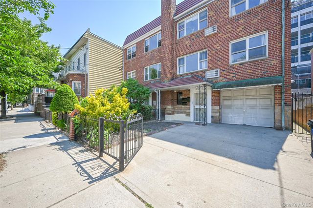 32-69 38th Street, Astoria, NY 11103
