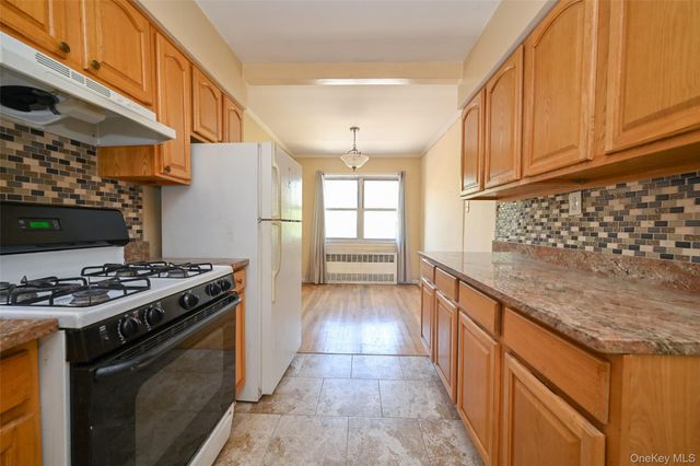 32-69 38th Street, Astoria, NY 11103