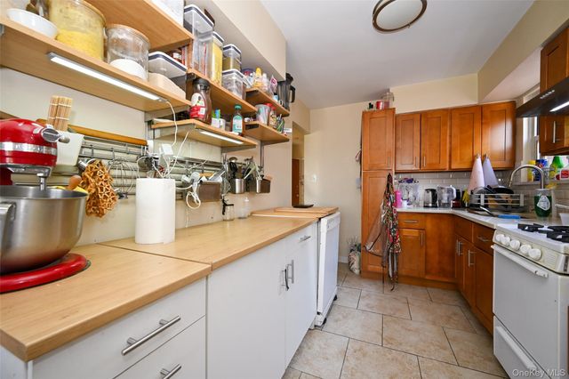 32-69 38th Street, Astoria, NY 11103