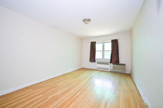 32-69 38th Street, Astoria, NY 11103