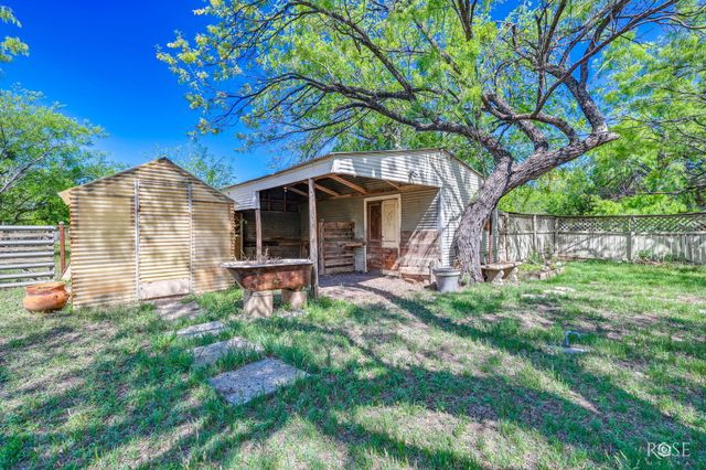 1733 Calle Senderra Road, San Angelo, TX 76904