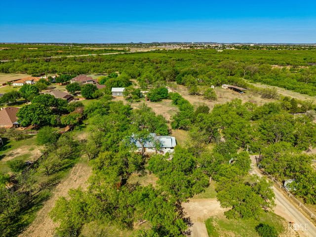 1733 Calle Senderra Road, San Angelo, TX 76904