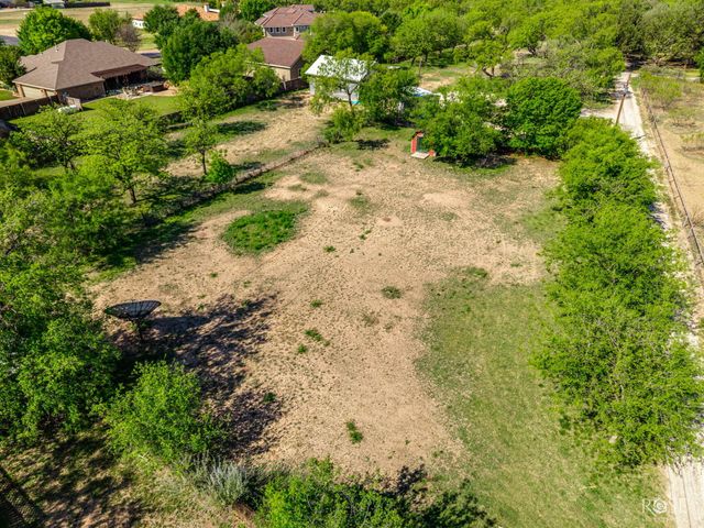 1733 Calle Senderra Road, San Angelo, TX 76904