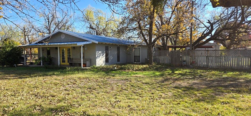 Image 3 of property listing at 1733 Calle Senderra Rd, San Angelo, TX 76904
