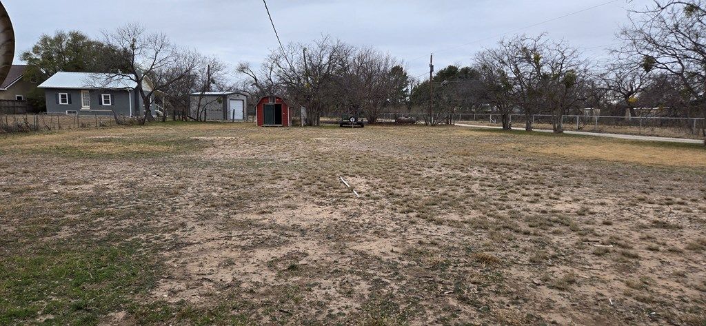 Image 4 of property listing at 1733 Calle Senderra Rd, San Angelo, TX 76904