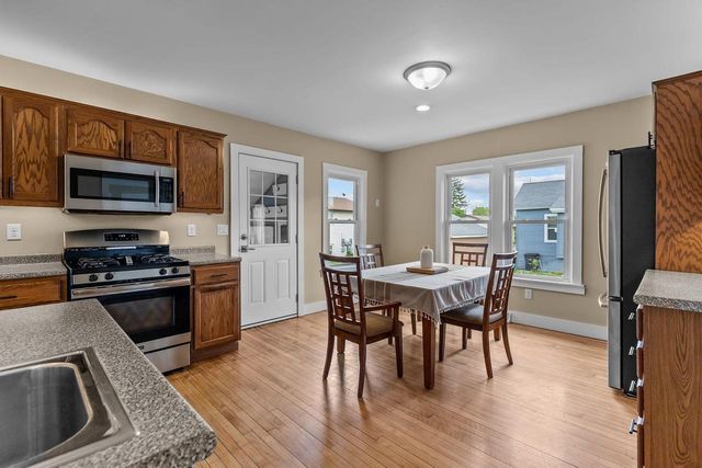 708 W 6TH AVENUE, Oshkosh, WI 54902