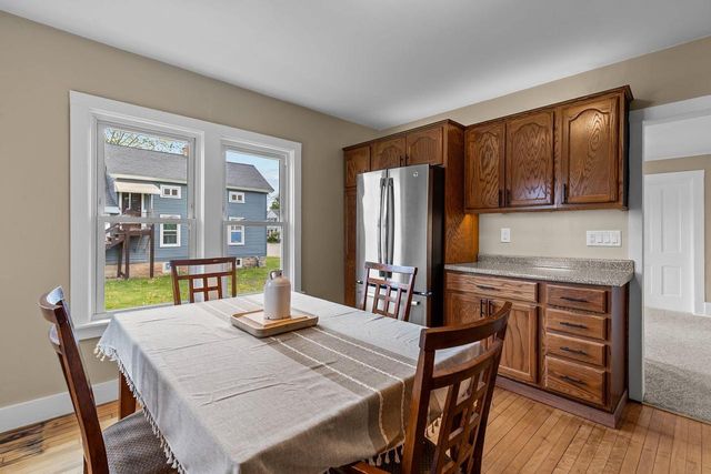 708 W 6TH AVENUE, Oshkosh, WI 54902