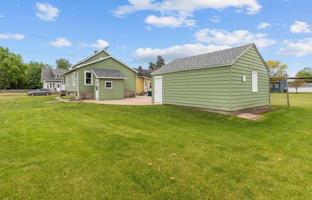708 W 6TH AVENUE, Oshkosh, WI 54902