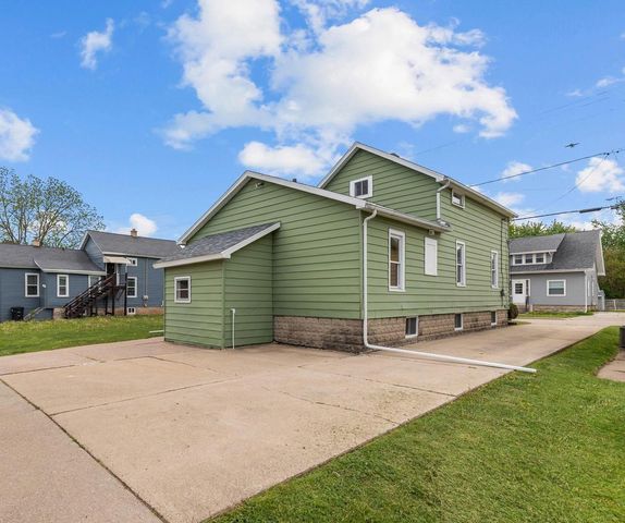 708 W 6TH AVENUE, Oshkosh, WI 54902