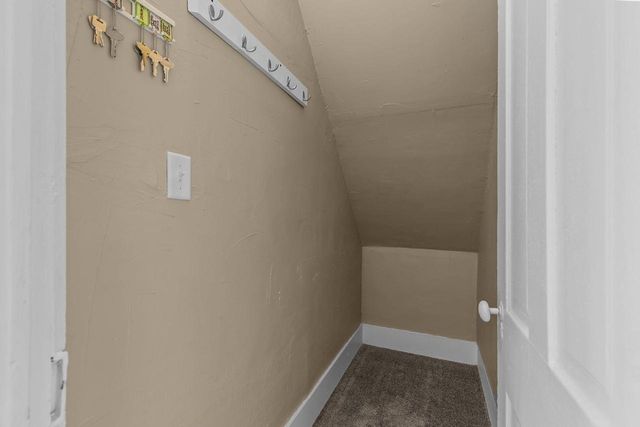 708 W 6TH AVENUE, Oshkosh, WI 54902
