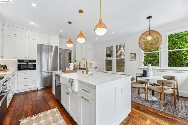 2222 Blake St, Berkeley, CA 94704