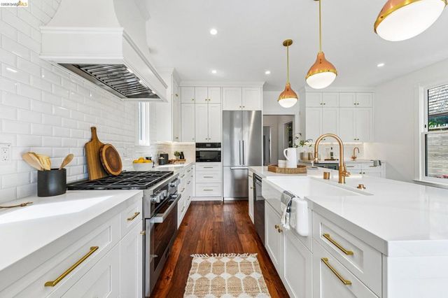 2222 Blake St, Berkeley, CA 94704