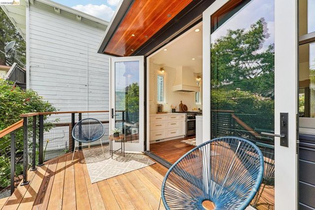 2222 Blake St, Berkeley, CA 94704