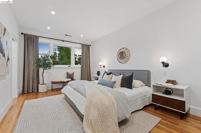 2222 Blake St, Berkeley, CA 94704