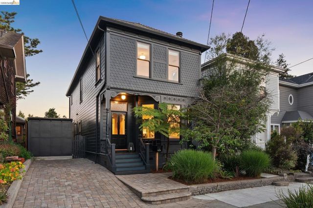 2222 Blake St, Berkeley, CA 94704