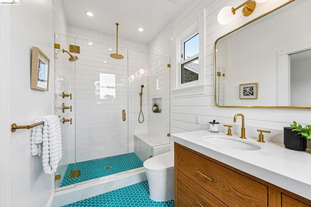 2222 Blake St, Berkeley, CA 94704