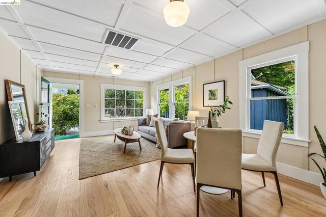 2222 Blake St, Berkeley, CA 94704