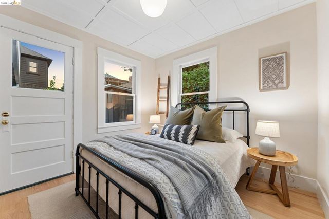 2222 Blake St, Berkeley, CA 94704