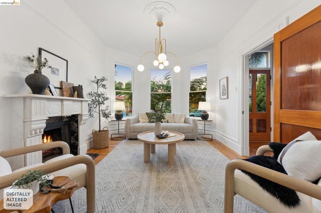2222 Blake St, Berkeley, CA 94704