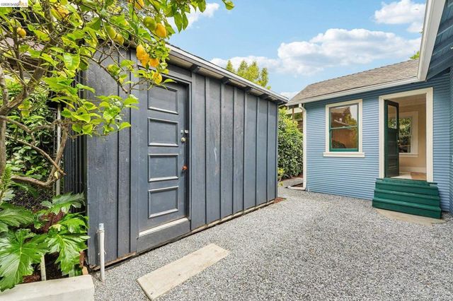2222 Blake St, Berkeley, CA 94704