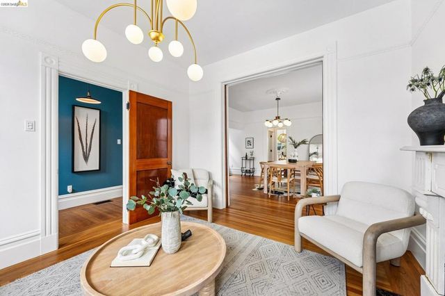 2222 Blake St, Berkeley, CA 94704