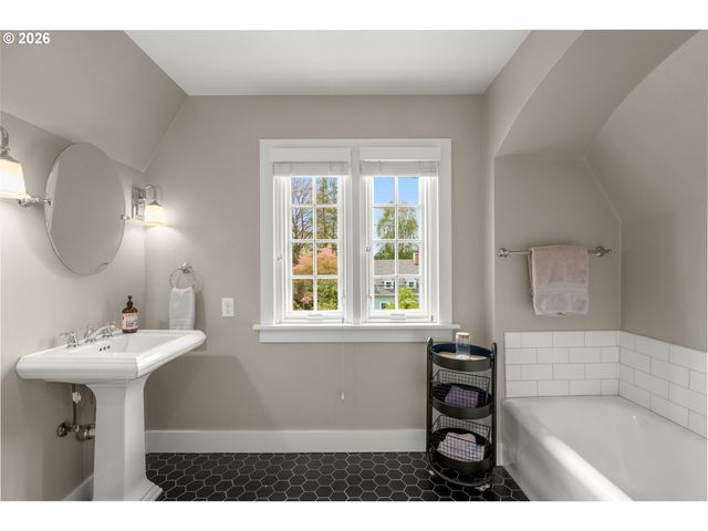 6234 Se 30TH Ave, Portland, OR 97202