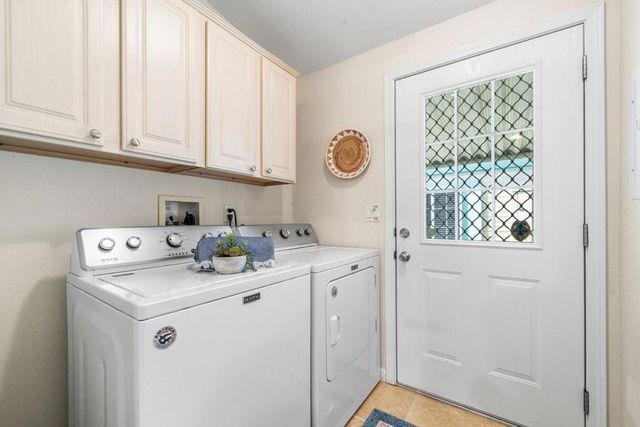 998 38th Avenue, Santa Cruz, CA 95062