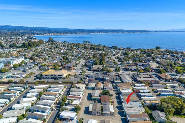 998 38th Avenue, Santa Cruz, CA 95062