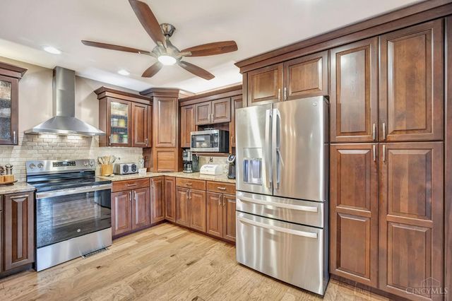 317 Meadowgreen Drive, Harrison, OH 45030