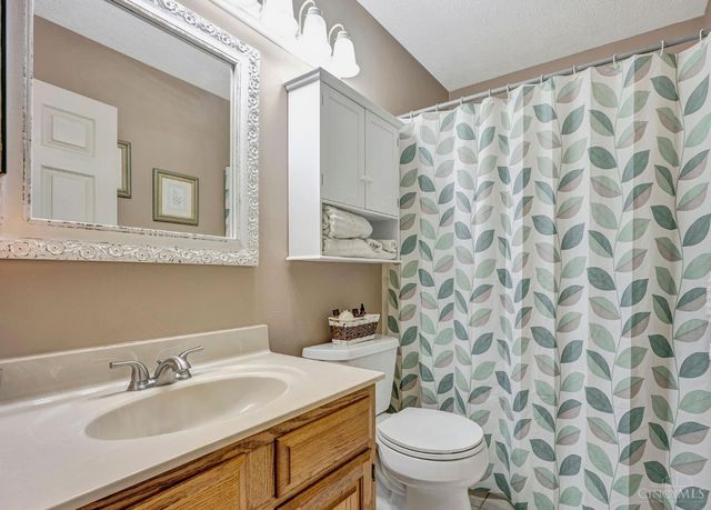 317 Meadowgreen Drive, Harrison, OH 45030
