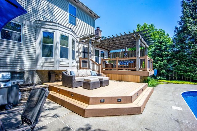 317 Meadowgreen Drive, Harrison, OH 45030