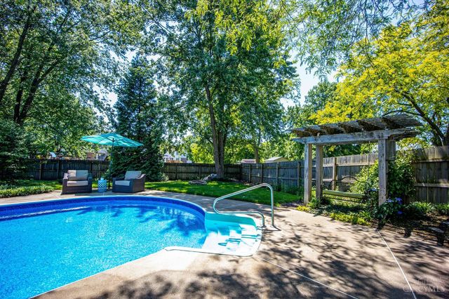 317 Meadowgreen Drive, Harrison, OH 45030