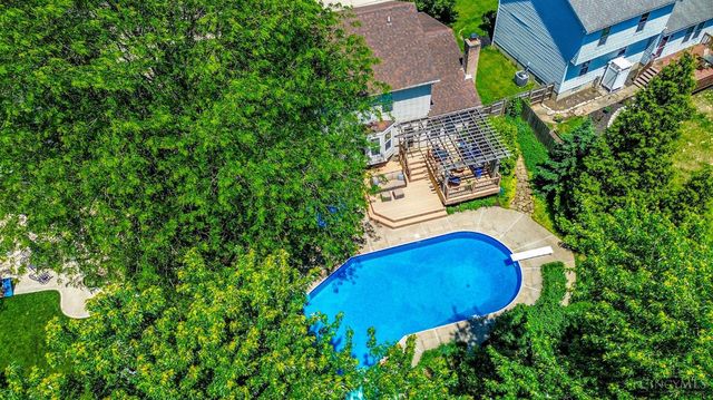 317 Meadowgreen Drive, Harrison, OH 45030