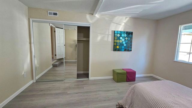 2076 2076 Harrington Ave, Oakland, CA 94601