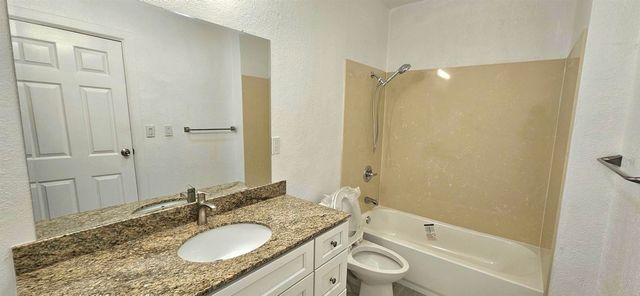 2076 2076 Harrington Ave, Oakland, CA 94601