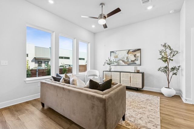 5506 Forks RD, Austin, TX 78747