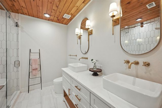 312 Lone Tree Lane, Hickory Creek, TX 75065