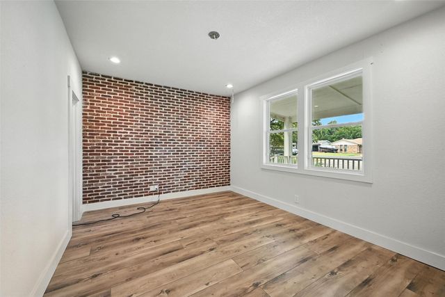 312 Lone Tree Lane, Hickory Creek, TX 75065