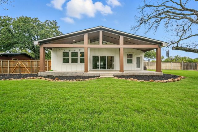 312 Lone Tree Lane, Hickory Creek, TX 75065