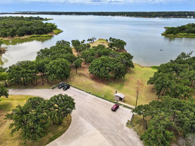 312 Lone Tree Lane, Hickory Creek, TX 75065