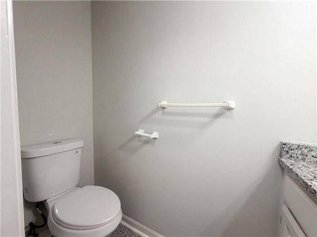 6417 N Kirkwood Avenue, Kansas City, MO 64151