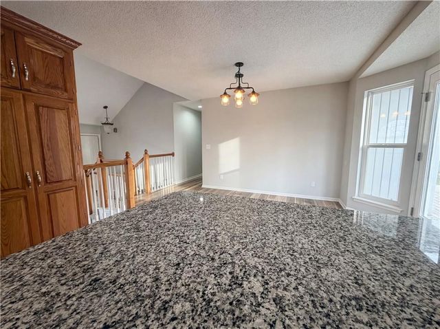 6417 N Kirkwood Avenue, Kansas City, MO 64151