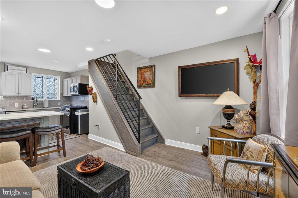 909 S SHERIDAN ST S, PHILADELPHIA, PA 19147 — photo 4