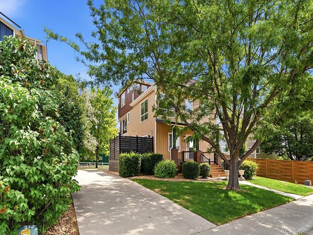 827 Spruce Court, Frederick, CO 80530