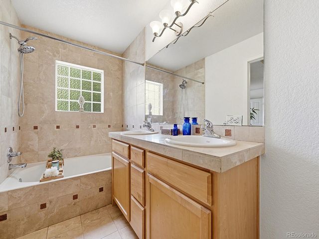 827 Spruce Court, Frederick, CO 80530