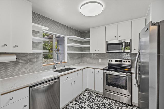 2450 49TH STREET S, St Petersburg, FL 33711