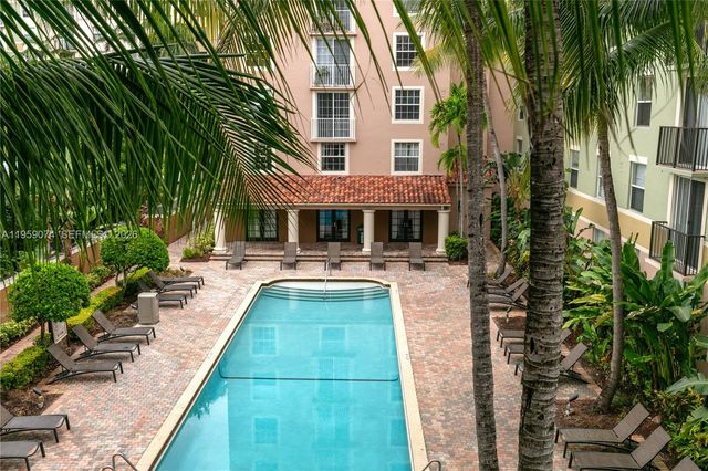 1900 Van Buren St 317B, Hollywood, FL 33020