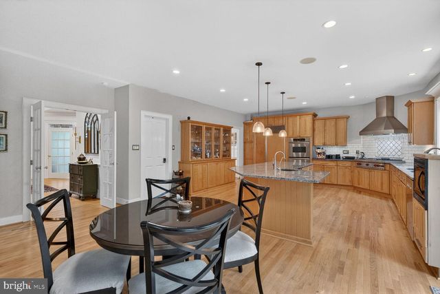 303 TALAHI RD SE, Vienna, VA 22180