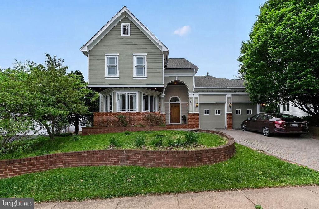 303 TALAHI RD SE, Vienna, VA 22180